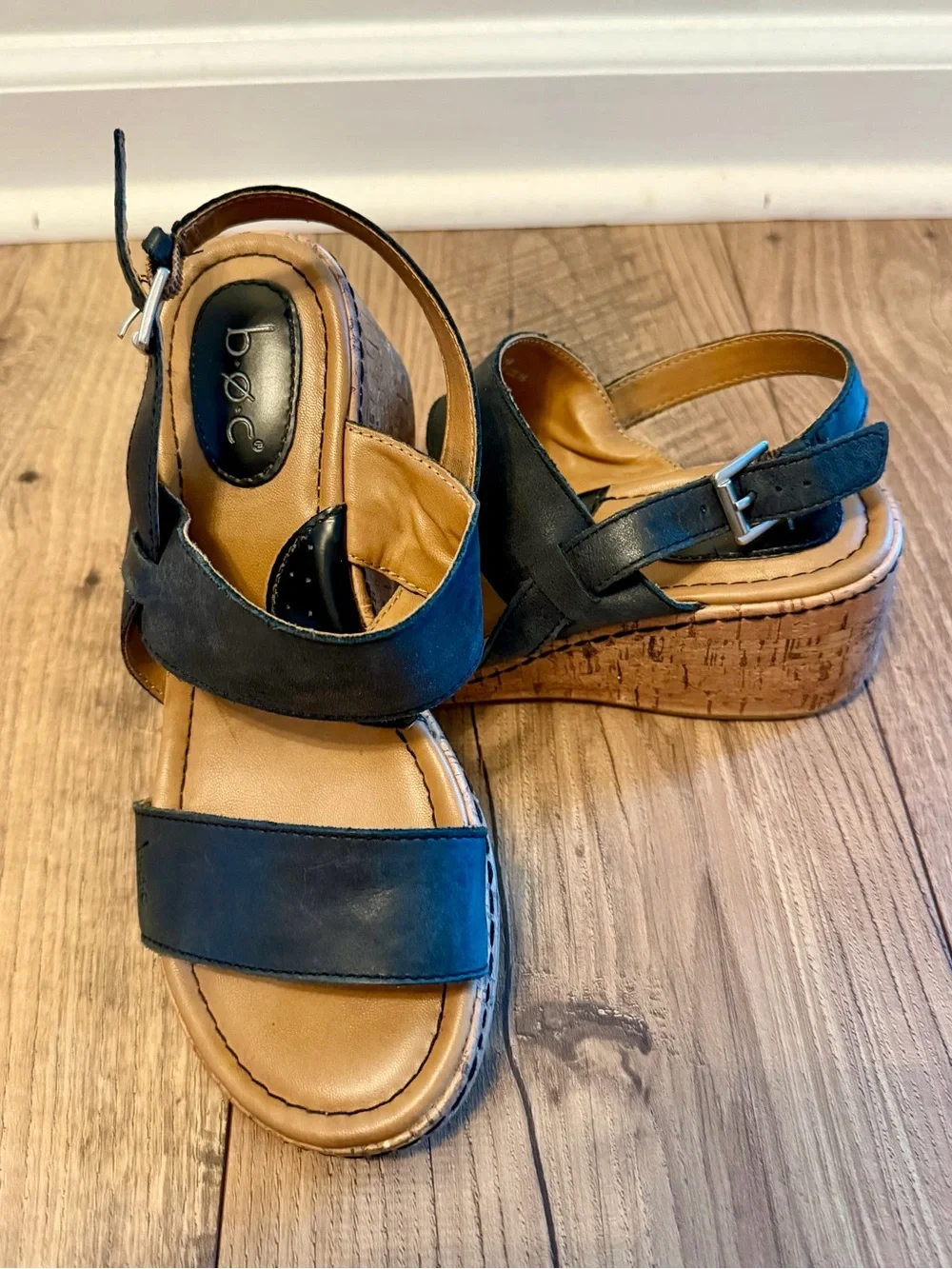 b.o.c. Born Concept Black Leather Cork Wedge Slingback Sandals Size 7M
